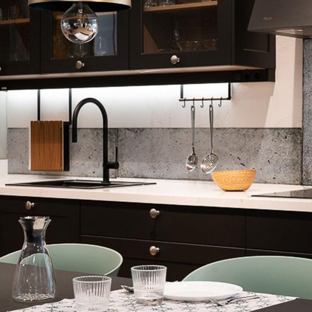 Cenefa Adhesiva Para Cocina Y Baño - PVC Autoadhesivo, 8 Cm X 10 M, Diseño ébano, Extraíble, Impermeable Y Fácil De Limpiar