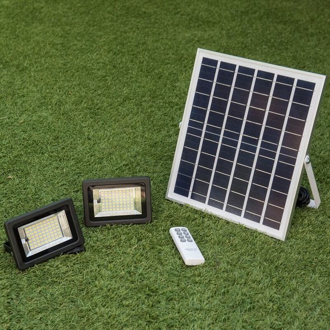 Set di 2 faretti solari da giardino, a LED ad alta potenza, 650 lm, IP65,  bianco caldo - PEARL