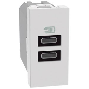 Base enchufe Schuko con cargador USB-A Y USB-C Jung LS1520-15CAWW serie  LS990 Blanco