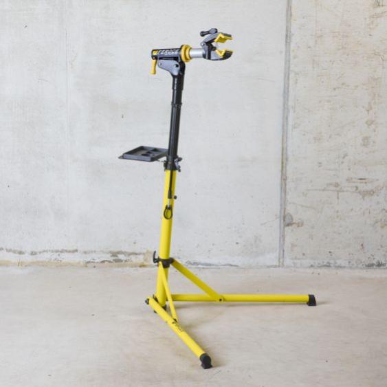 Pied D'atelier Vélo Super B TB-WS40 : La Pince Solide Et Pratique Pour Tout Réparer