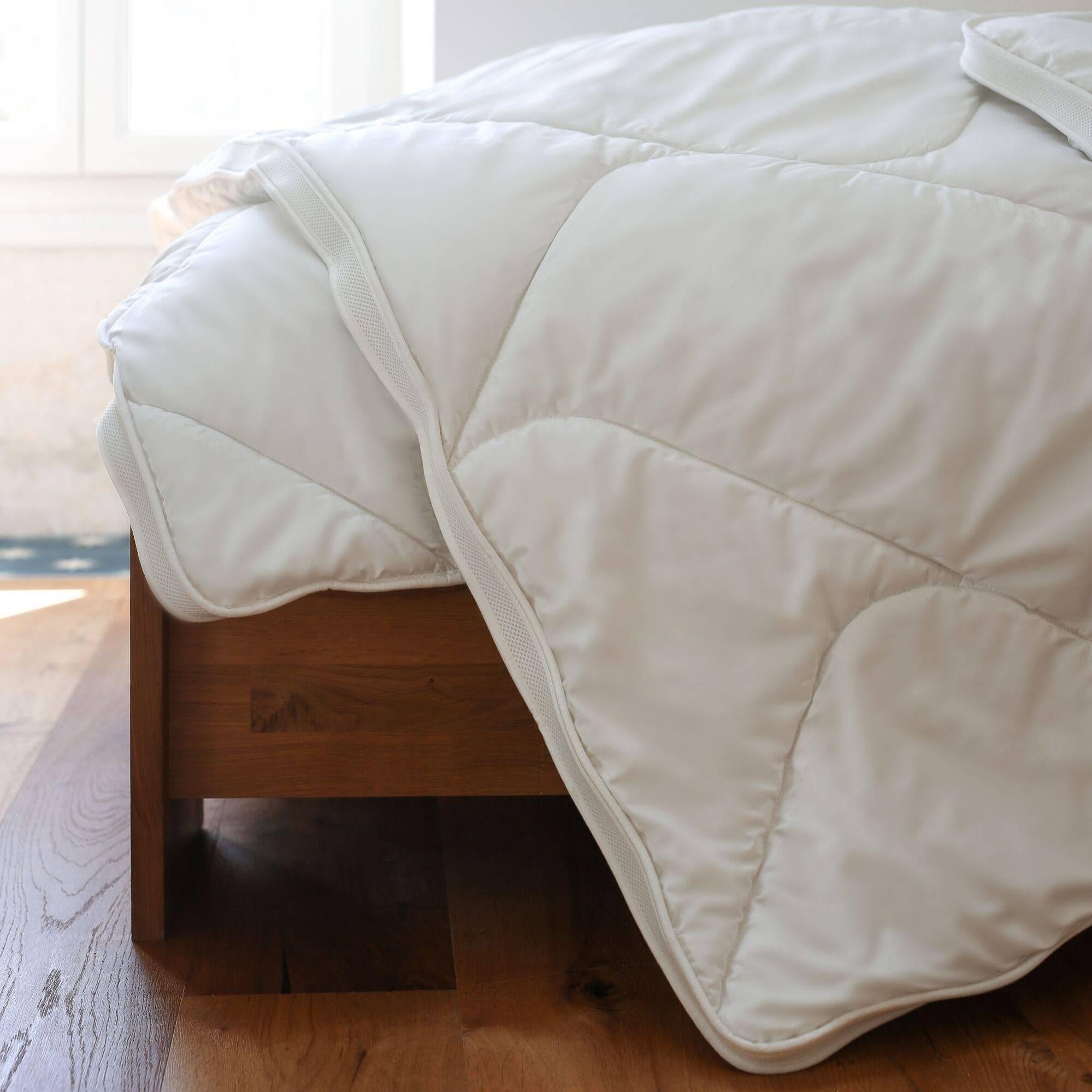 Couette chaude traitée anti-acariens 240 x 220 cm Domédia, une marque Intermarché - Intermarché