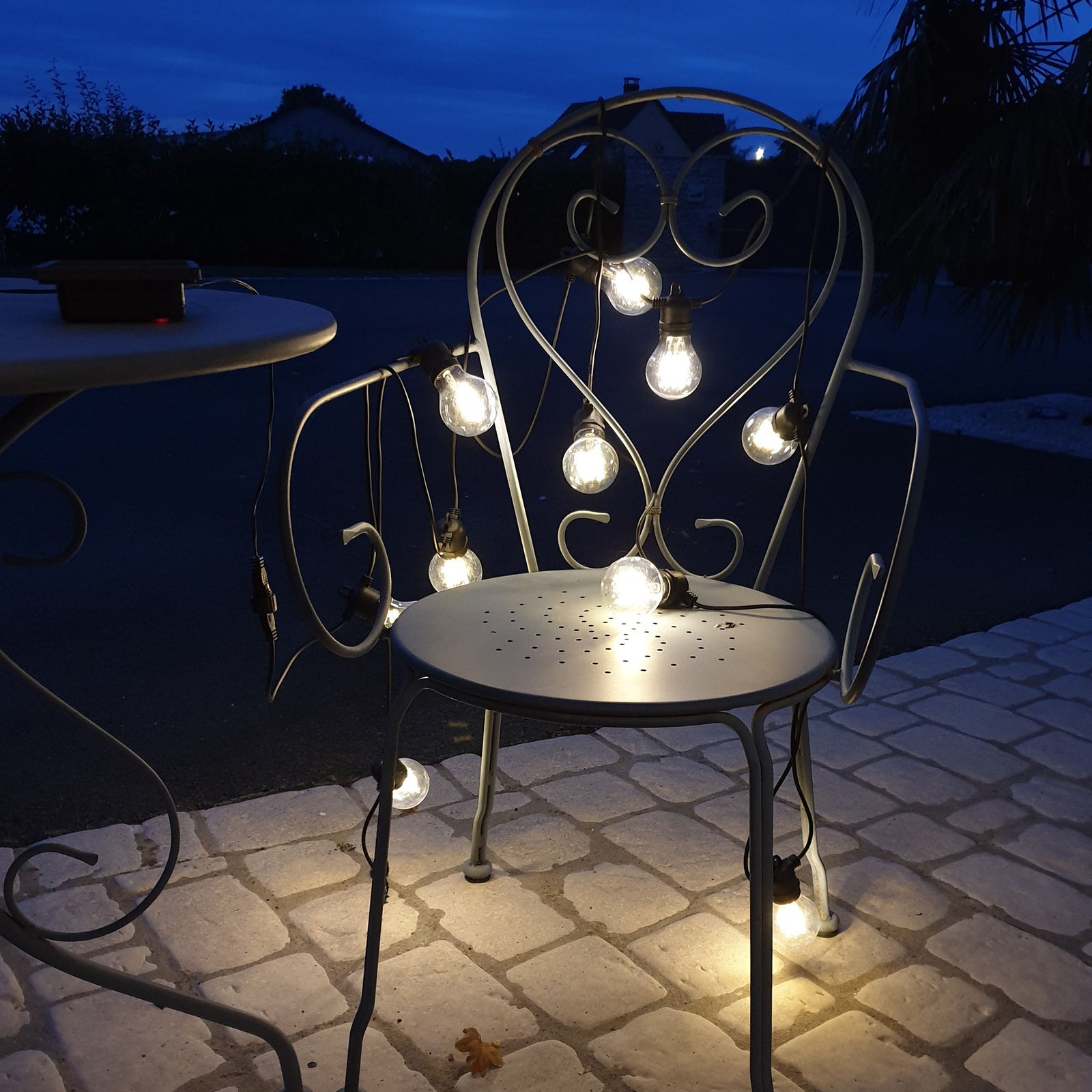 Guirlande Guinguette Jazz solaire - L12,6m 15 LED filament blanc chaud -  300 lumens - prolongeable - Extérieur - Chromex