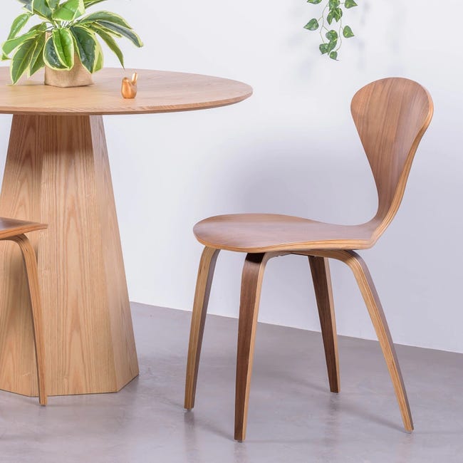 chaise basse avec accoudoirs bois naturel vernis