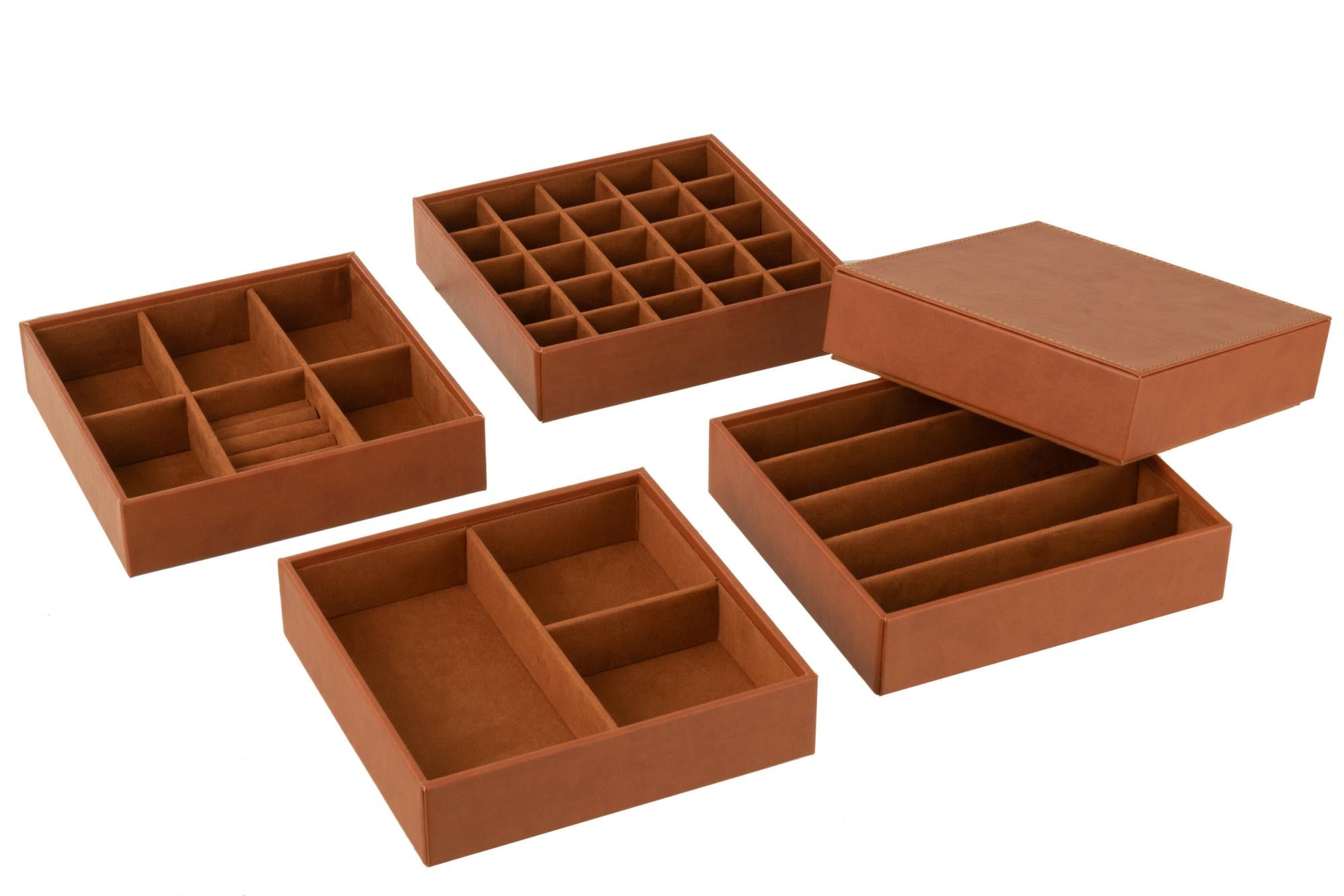 Boîte à Bijoux En Bois Recouvert Simili Cuir - Monogramme - Occasion Avec Légers Manques