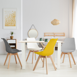 Kosmi - lot de 4 chaises blanches style scandinave modèle avec coque en  résine blanche, pieds en bois naturel et croisillons métal noirs - Conforama