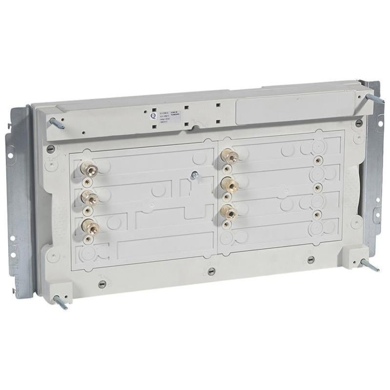 Base VX_ IS 233 pour répartition verticale en armoire XL_4000 des DPX
