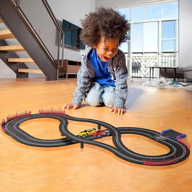 Pista Macchinine Telecomandate Due Macchine da Corsa Elettriche con Circuito Leroy Merlin