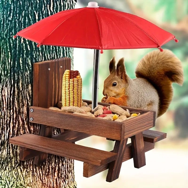 PEALOV Mangeoire écureuil Exterieur Bois,Mangeoire pour écureuils avec  Parapluie Et Support pour épi De Maïs,Station d'alimentation pour écureuils,Structure  Solide Et 2 Bancs épais,pour Les Jardins : : Jardin