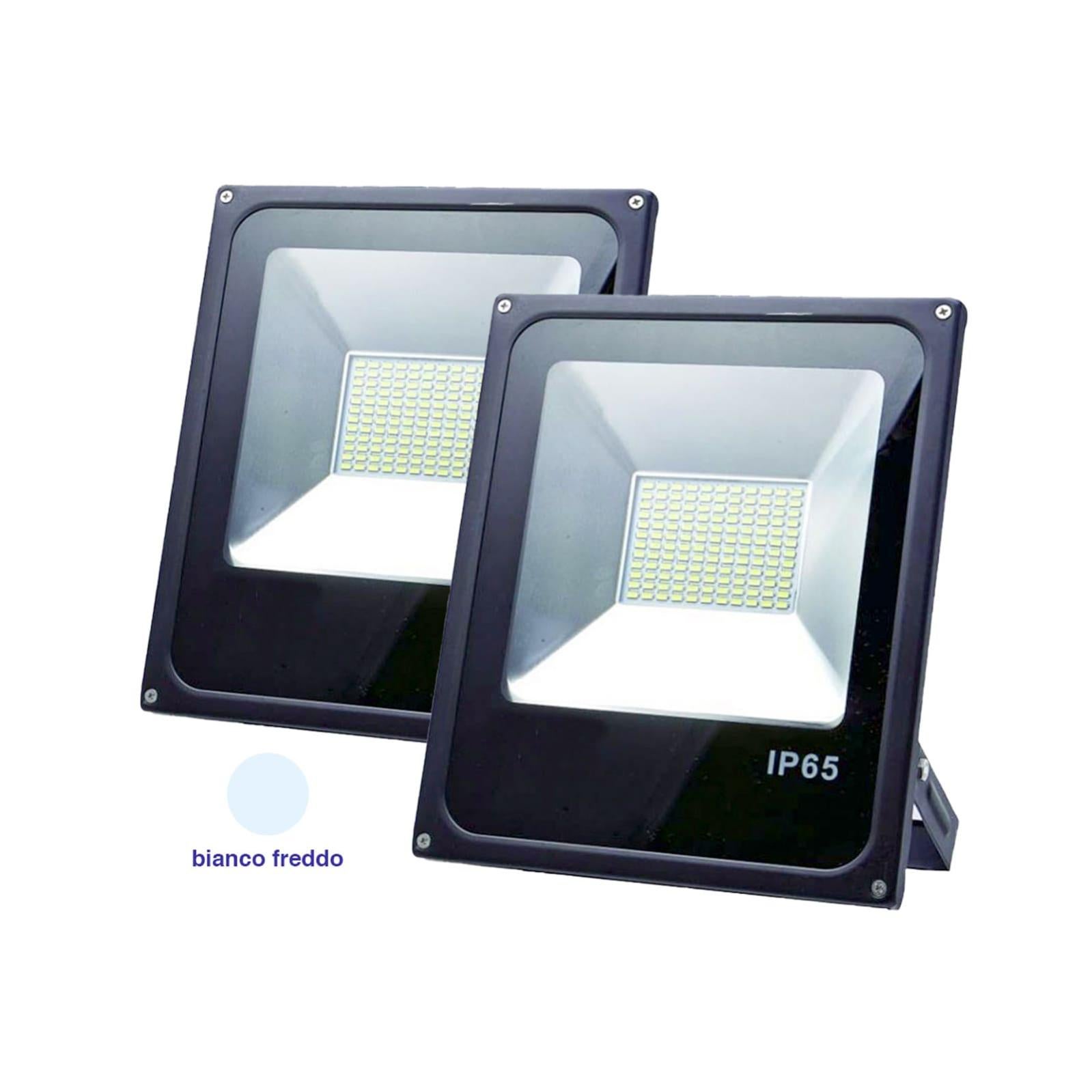 V-TAC Faro LED Esterno 50W IP65 - 4250 Lumen, Luce Fredda 6500K, Nero, Con Staffa Regolabile, 20.000 Ore Di Vita