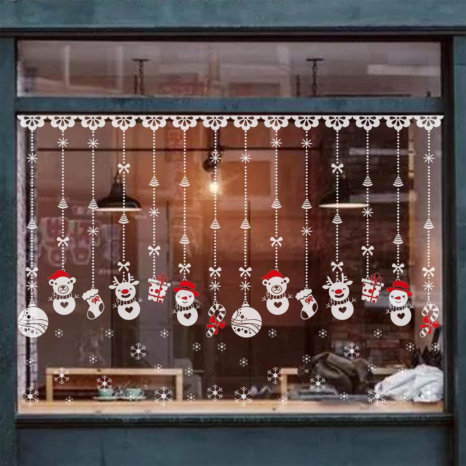Décoration de Noël sur vitre  Decor vitre noel, Deco vitrine noel