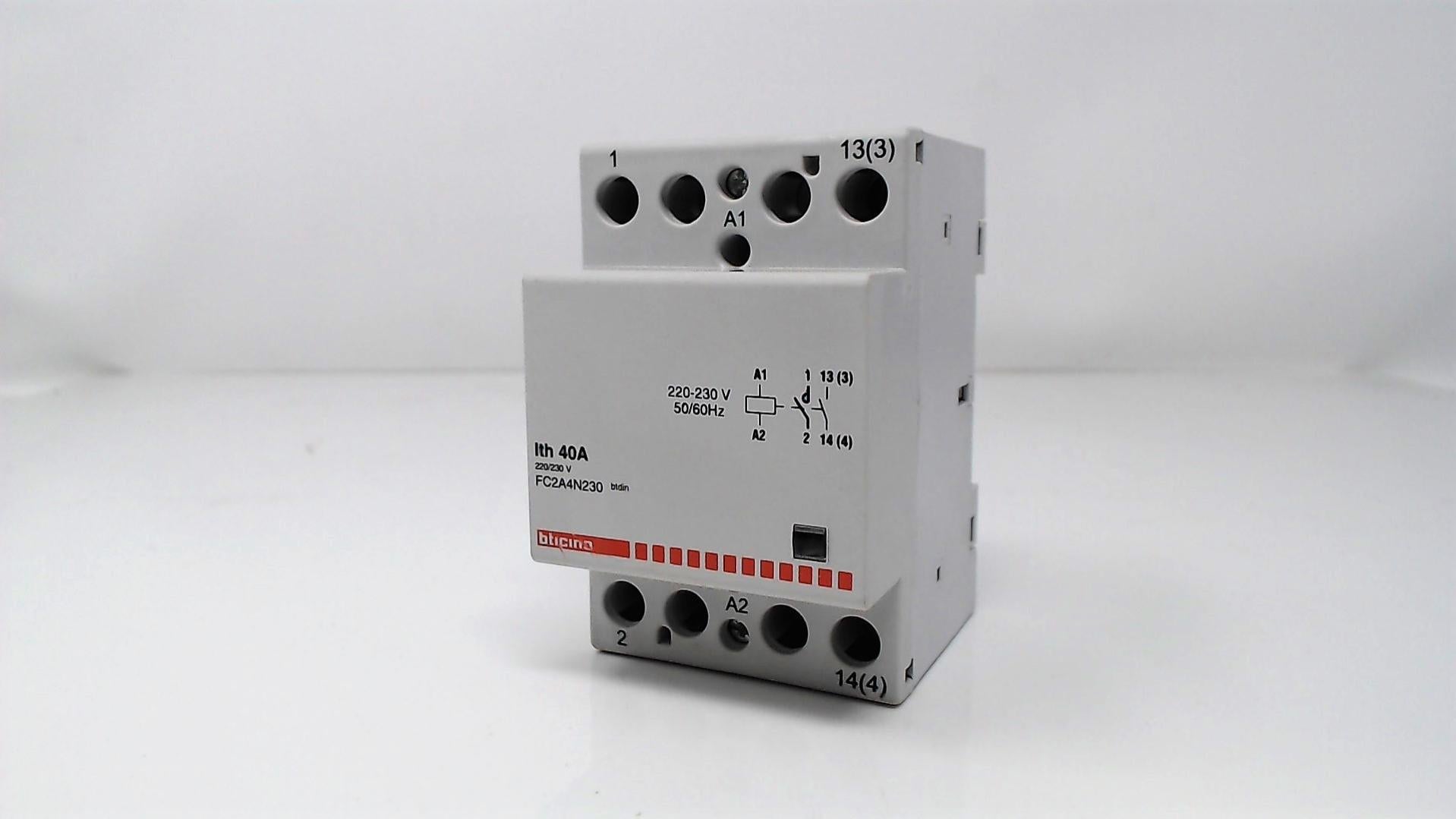 5TT5841-0 SIEMENS Contattore INSTA Con 3 Contatti NO E 1NC - Foto 3