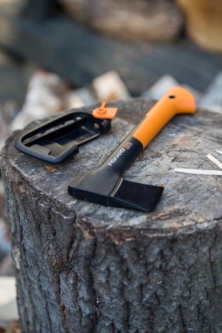 Hache à fendre le bois professionnelle, maniable et portable FISKARS XSX7