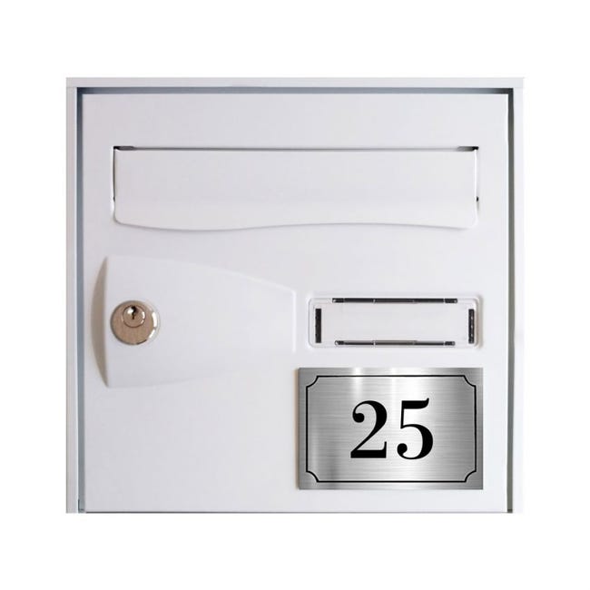 Numéro de boite aux lettres gravé et personnalisé couleur argent chiffres  noirs - Signalétique extérieure