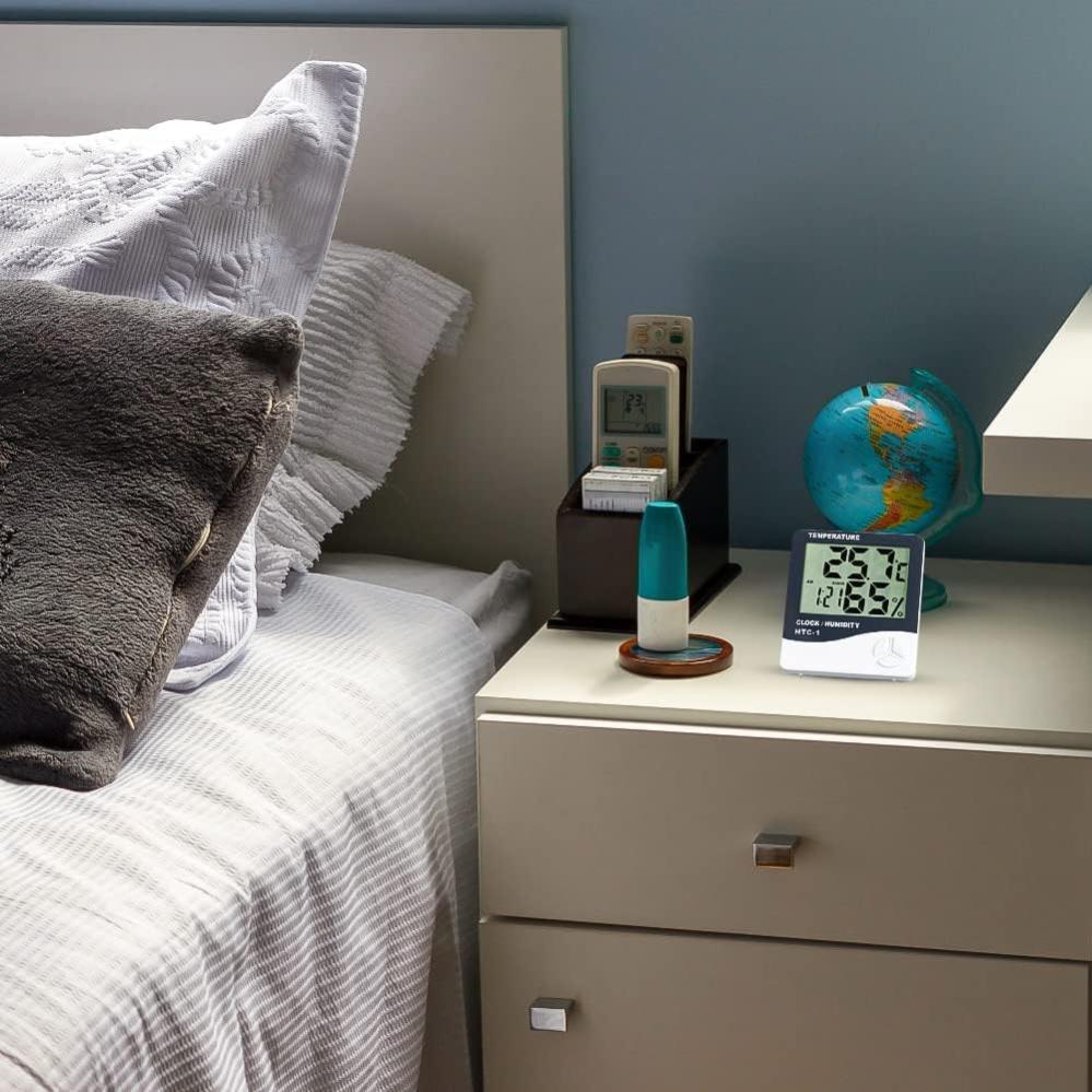 Termometro Igrometro Digitale Flintronic | Con Emoji | Monitor Temperatura E Umidit&agrave; | Per Casa, Ufficio, Rettili | Batteria CR2032 Inclusa