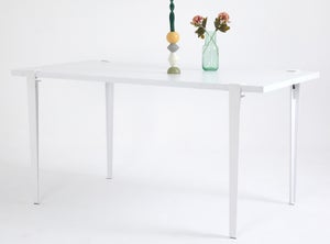 Petite table à manger bois anthracite et pieds acier jaune Bazika 150 cm