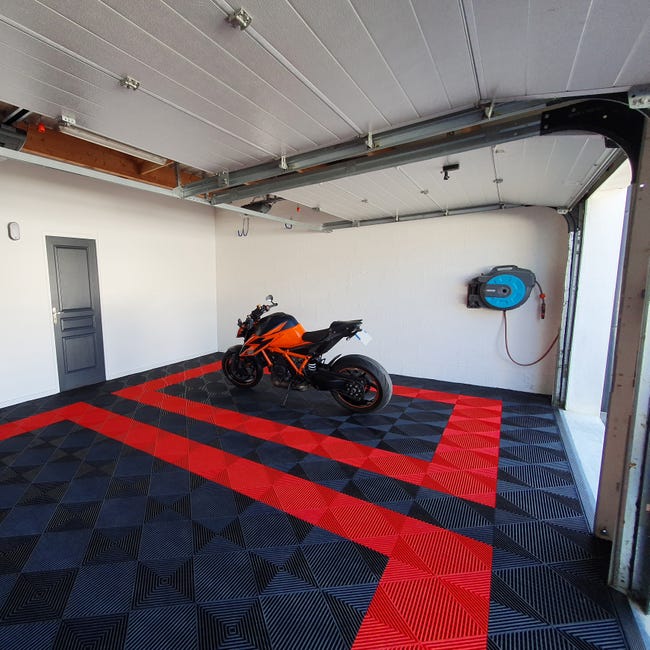 Dalles de sol pour garage moto - Swisstrax
