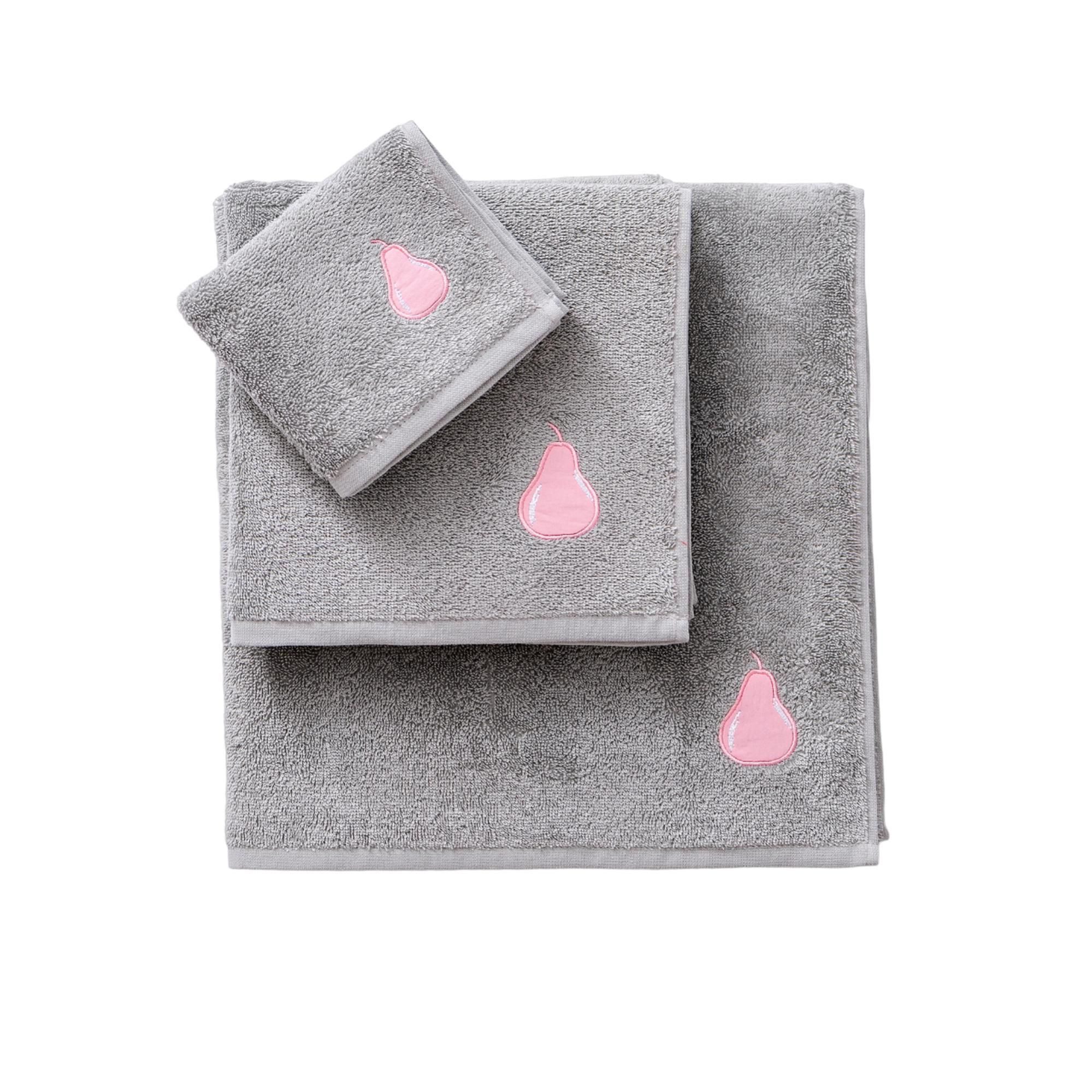 UNITED COLORS OF BENETTON. Rainbow | Kit Asciugamani da Bagno Completo | Set da 3 Pezzi Colore Rosso | 100% Cotone | Accessori Casa | Include Telo Doccia, Viso e Mani UNITED COLORS OF BENETTON. Rainbow | Kit Asciugamani da Bagno Completo | Set da 3 Pezzi Colore Rosso | 100% Cotone | Accessori Casa | Include Telo Doccia, Viso e Mani