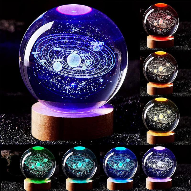 Veilleuse boule de cristal, boule de cristal 3D astronaute galaxie veilleuse avec base en bois Veilleuse boule de cristal, boule de cristal 3D astronaute galaxie veilleuse avec base en bois