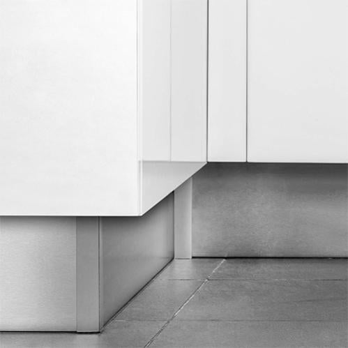 Kit Zoccolo Per Cucina In Noce Chiaro, Altezze 10/12/15 Cm, 5 Metri Totali Con Accessori Per Unione E Ganci