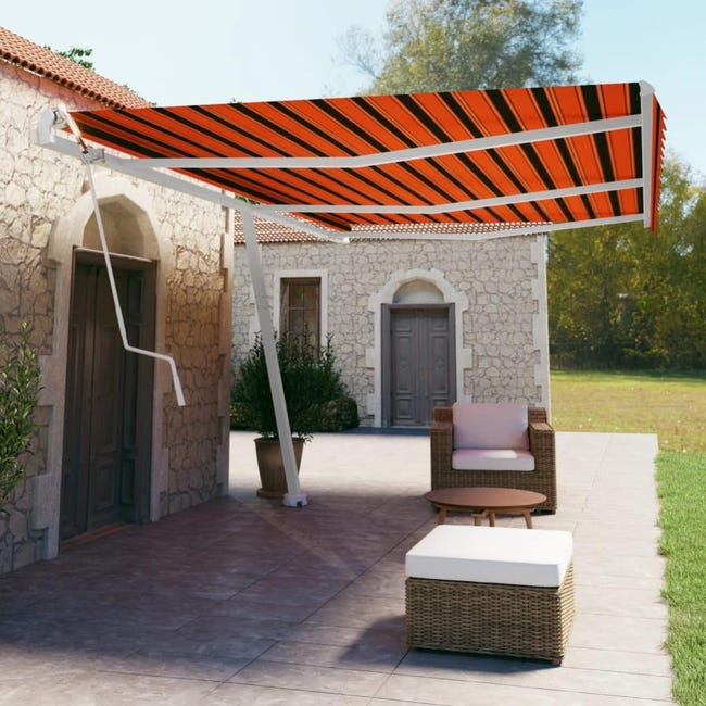Ombrellone a Sbalzo con LED e Palo in Acciaio 250x250 cm Ombrellone a Sbalzo con LED e Palo in Acciaio 250x250 cm