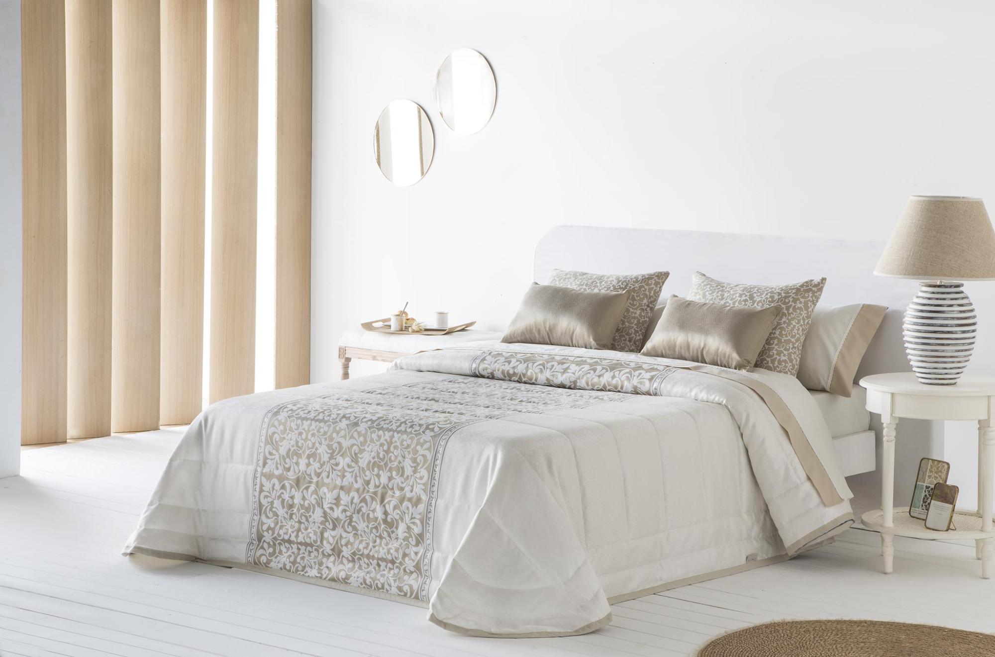 Colcha bouti estampado elite oro para cama de 180 cm relleno ligero ligero