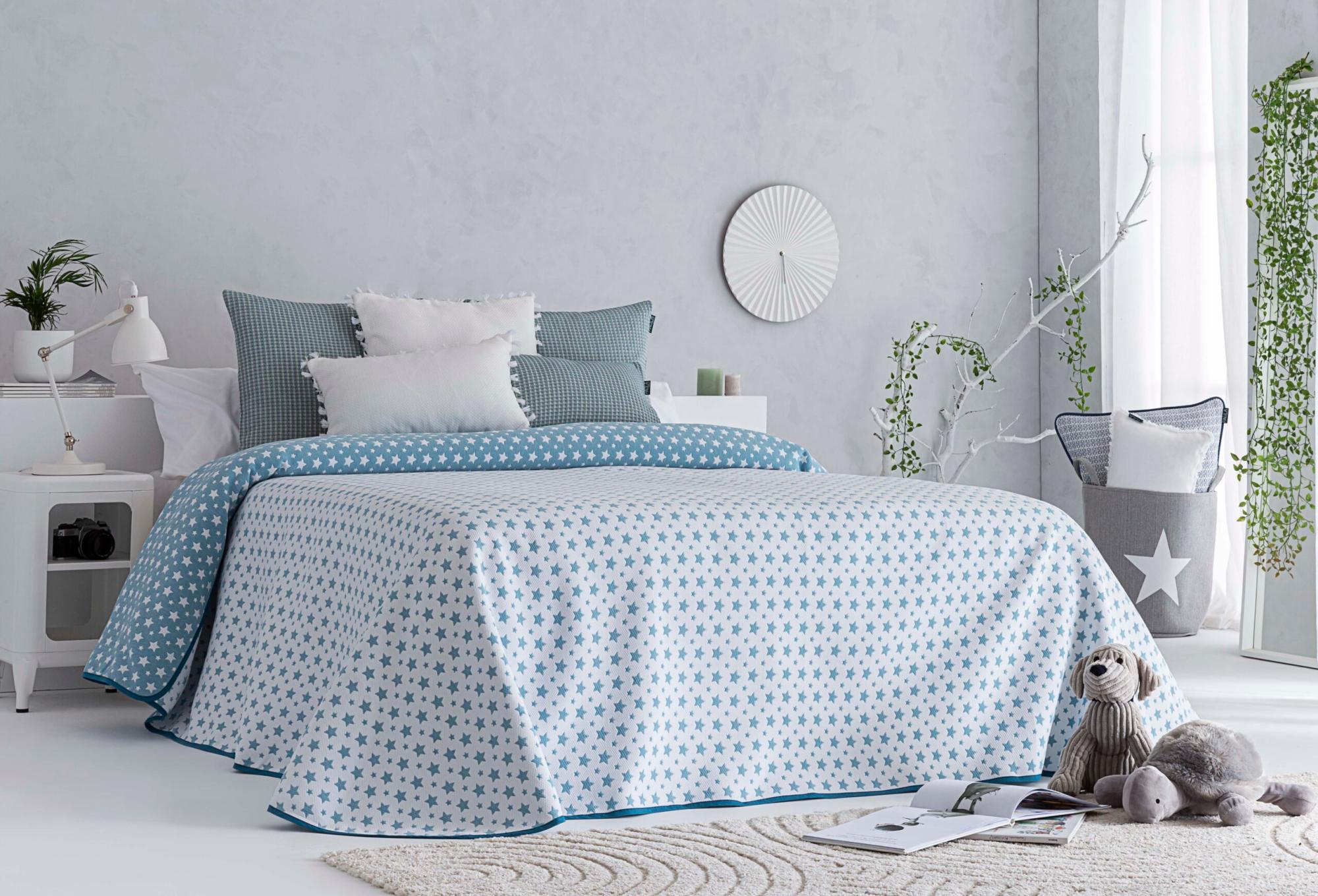 Colcha infantil jacquard reversible cometa estrellas para primavera - verano. color azul. para cama de 90 cm
