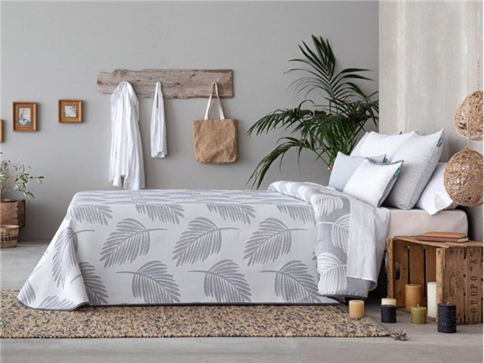 Colcha reversible oropesa para primavera y verano. color gris. para cama de 135 cm