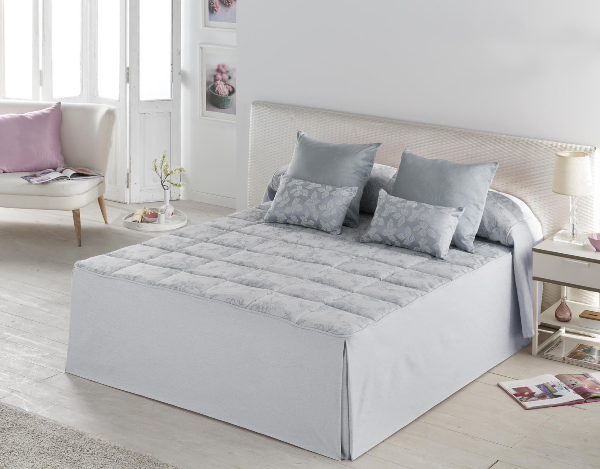 Colcha edredón con volante y relleno 250 gr fantasy perla para cama de 135 cm