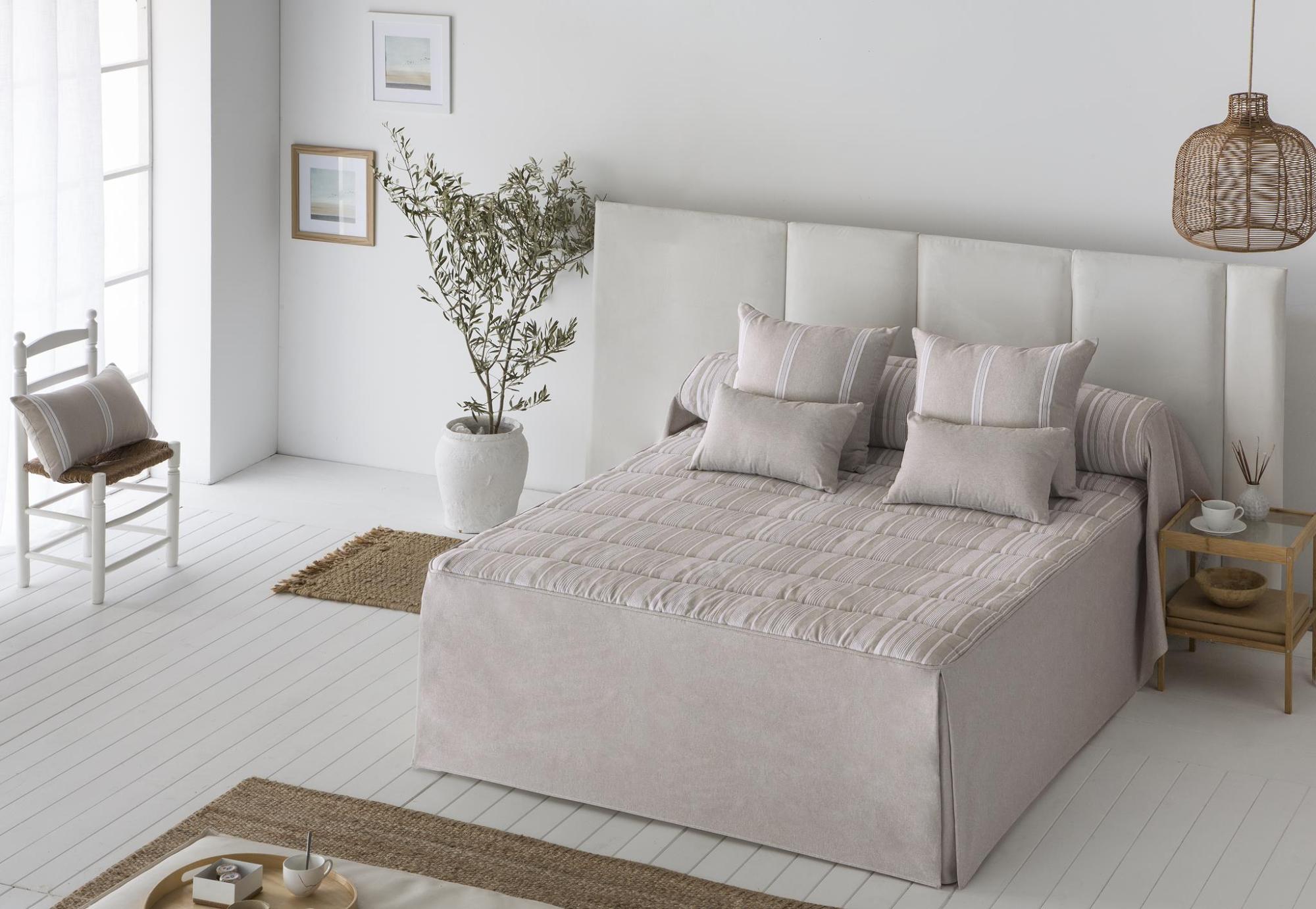 Colcha edredón con volante y relleno 240 gr soller beige para cama de 180 cm