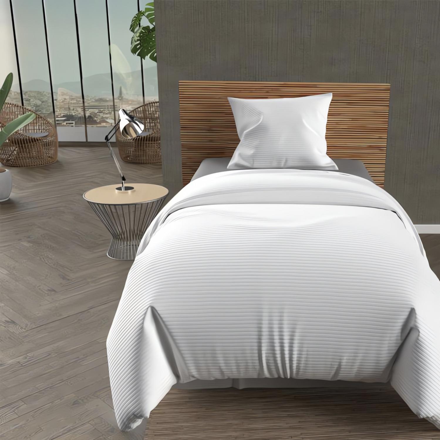 Jeté de lit matelassé 180x220 cm LEO blanc Leroy Merlin