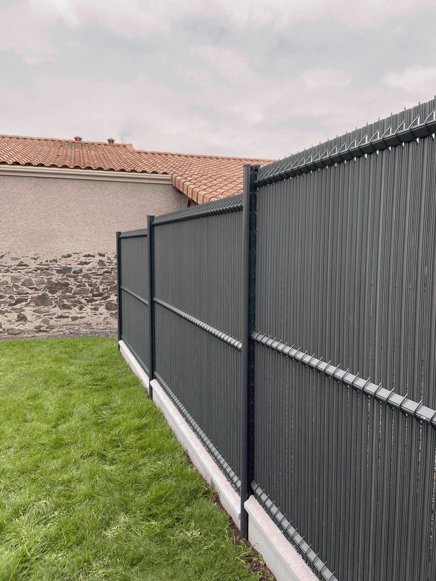 Kit Occultant 3D PVC Rigide Gris Anthracite 1m73 - Brise Vue Jardin Moderne