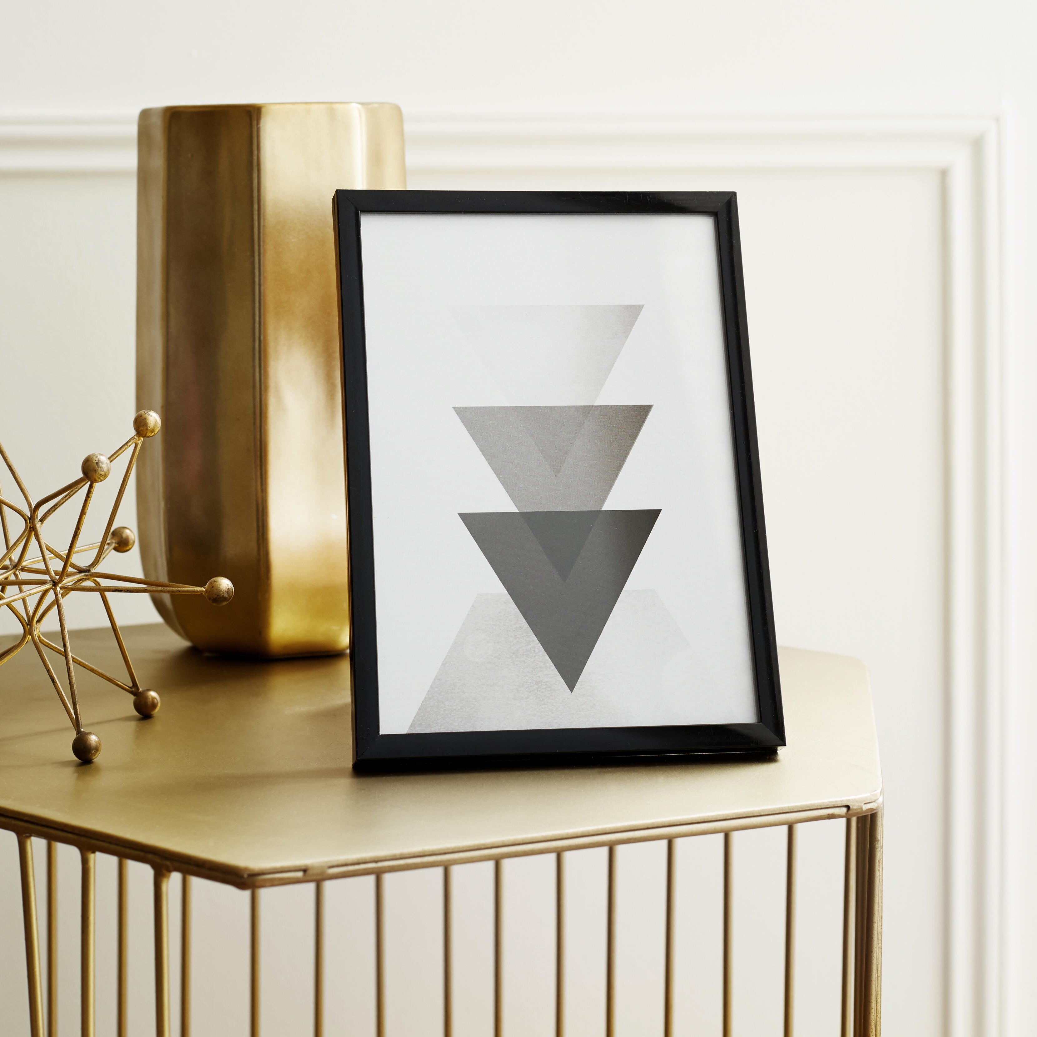 Cadre Lila, H.29.7 x l.21 cm noir, INSPIRE - 2