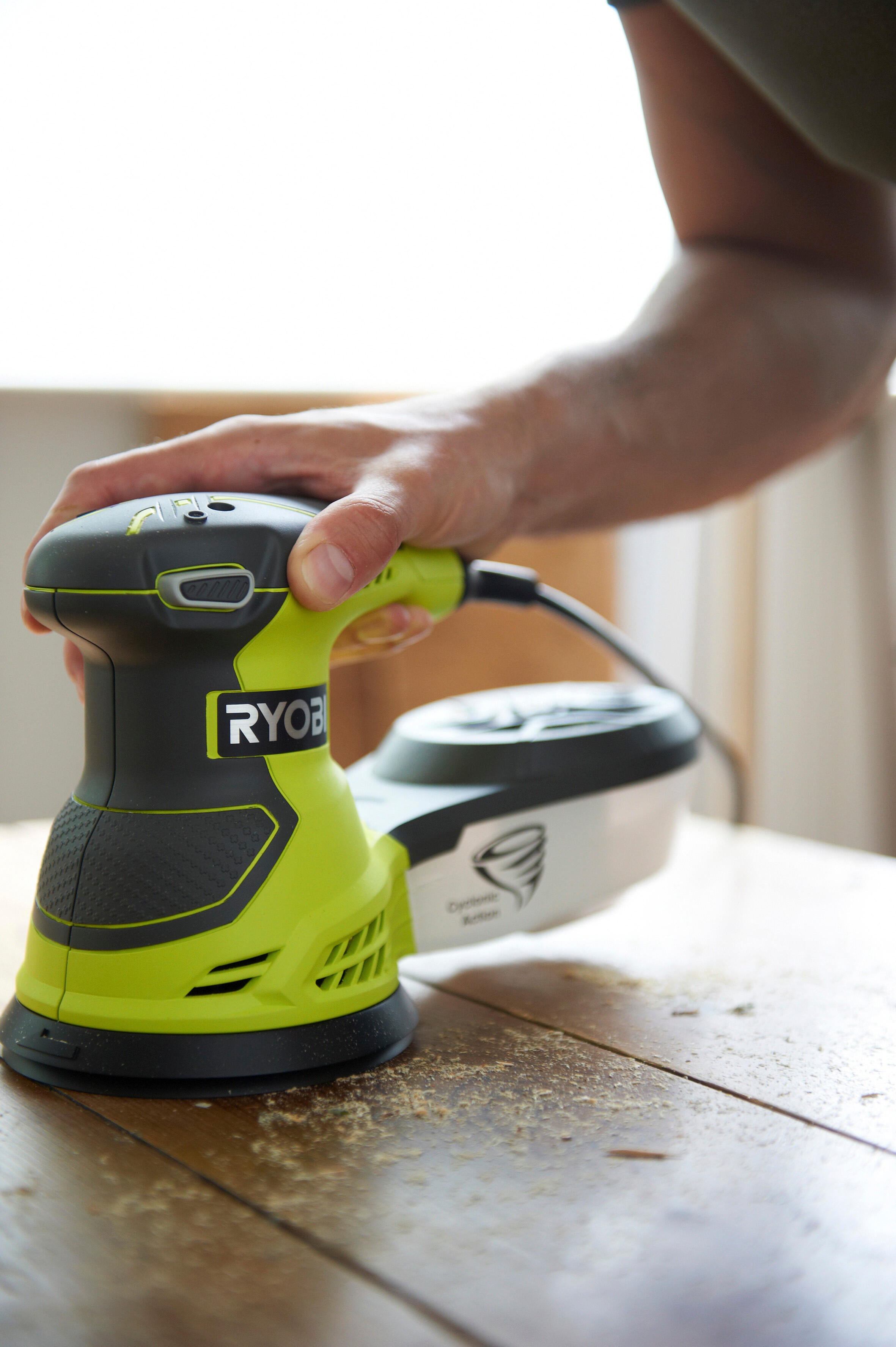 Ponceuse excentrique filaire RYOBI Ros300j, 300 W - 2