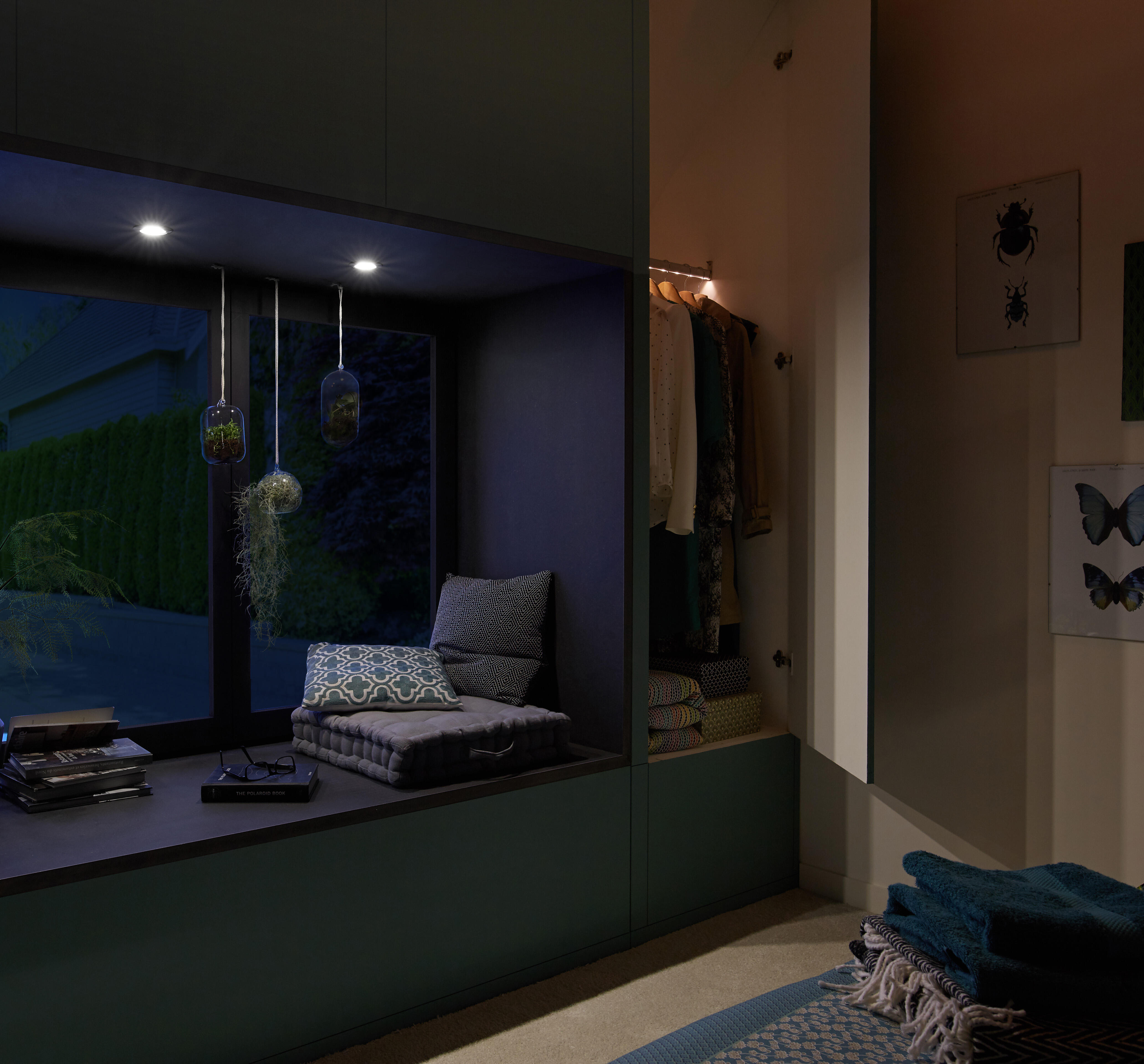 Downlight empotrable negro redondo pintado compatible con bombilla GU10 orientable INSPIRE Clane ø8.2 cm IP23 - Foco empotrable para techos - 9