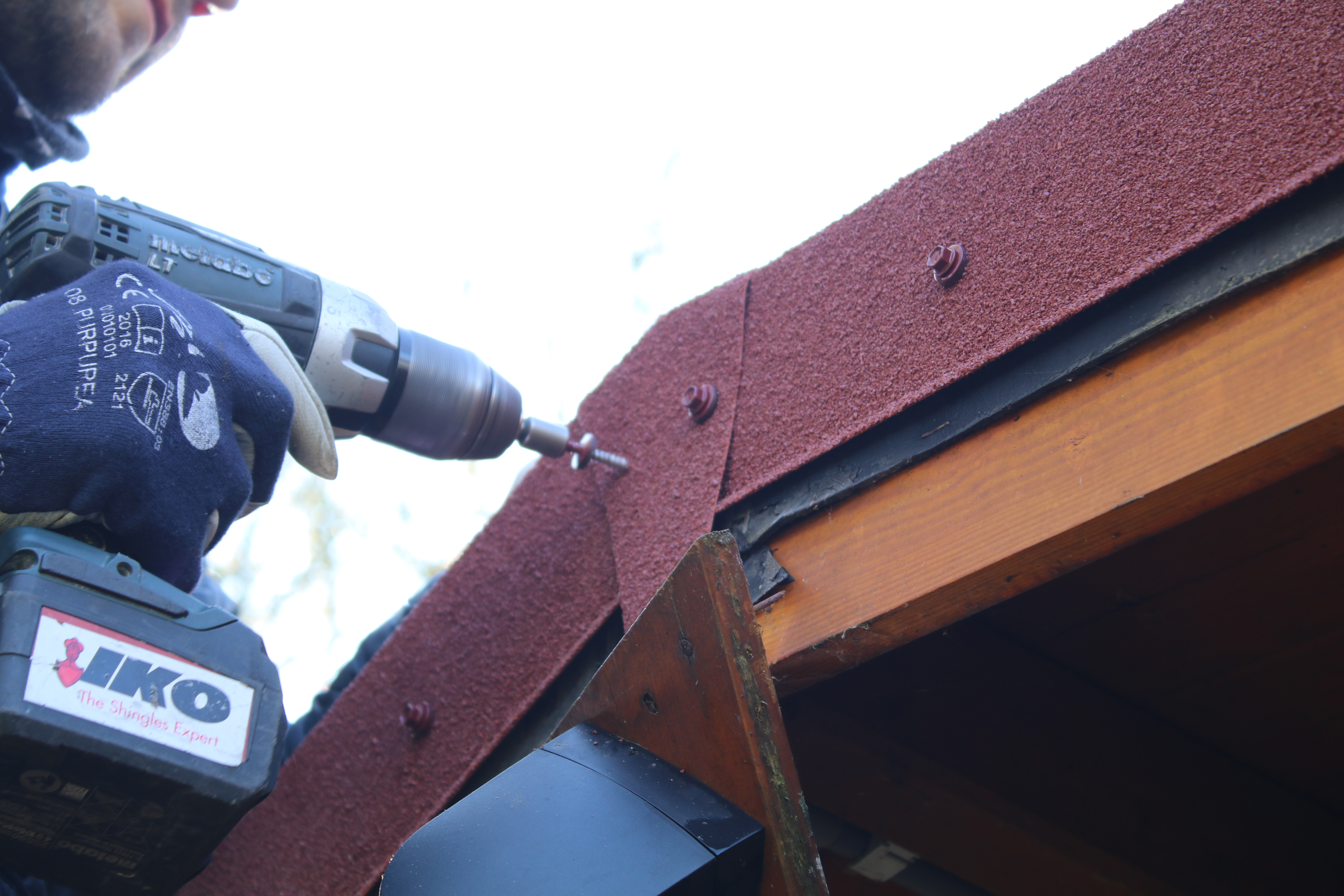 About de faîtière pour plaque easytuile rouge, L.0.21 m - 2