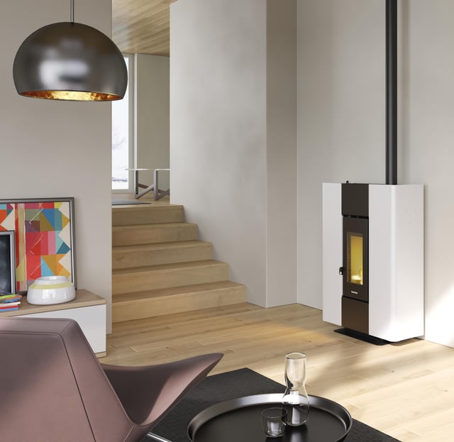 Poêle à granulés FREEPOINT Roxy stand blanc 7 kW