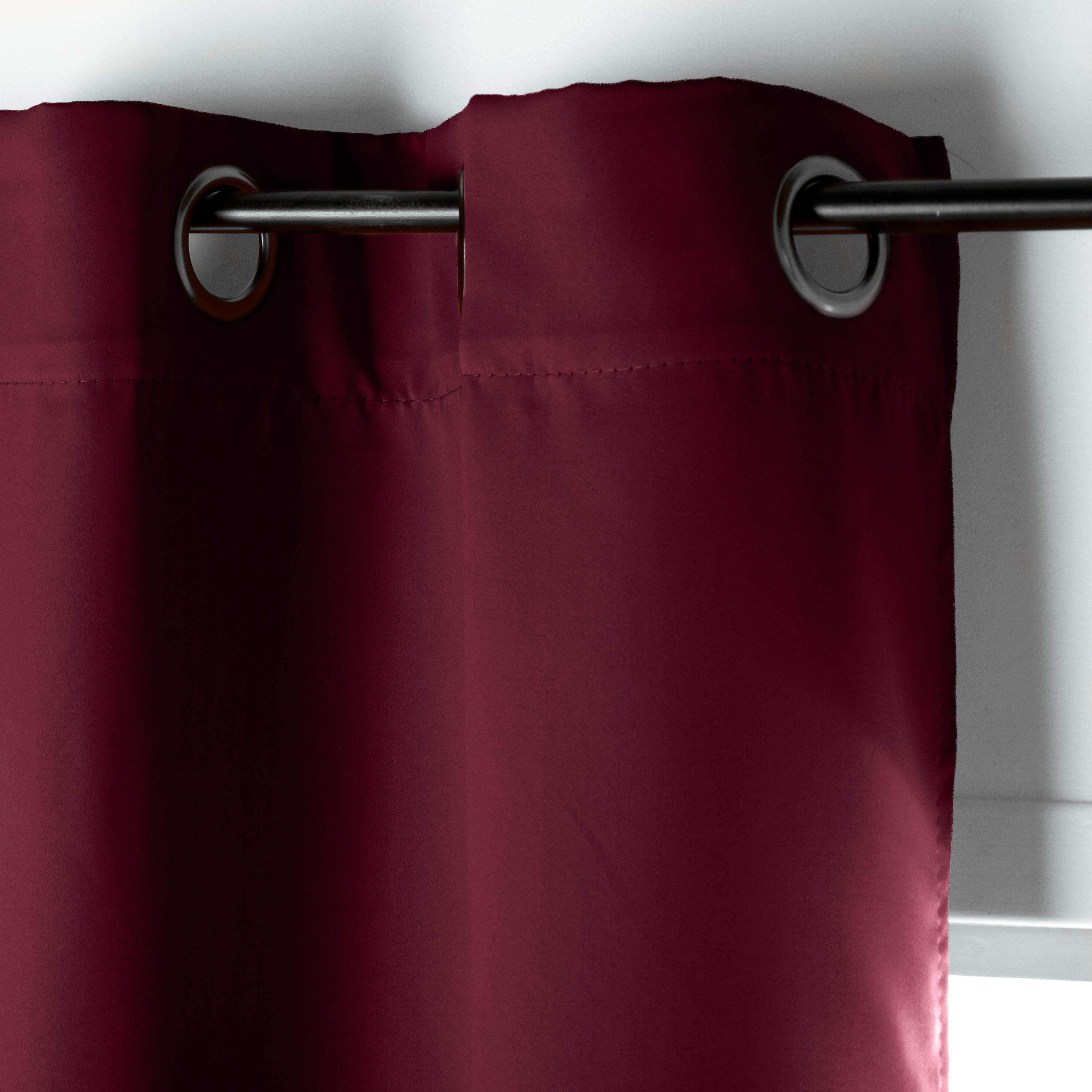 Rideaux Rouges 15 Ft Delong Rideau occultant, Occultant, rouge H.250 x l.140 cm | Leroy Merlin