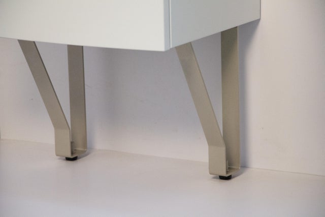Pied de meuble de salle de bains (modulable) H.Mini : 25 / Maxi : 25,5 cm beige 
