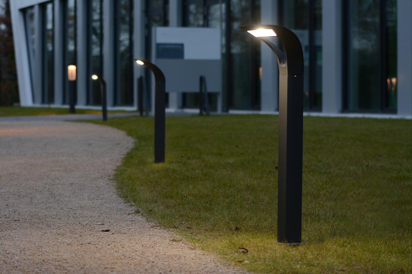 Lampione da giardino LED, Anda H 80 cm, grigio 1040 LUMEN, IP65 CALI - 2