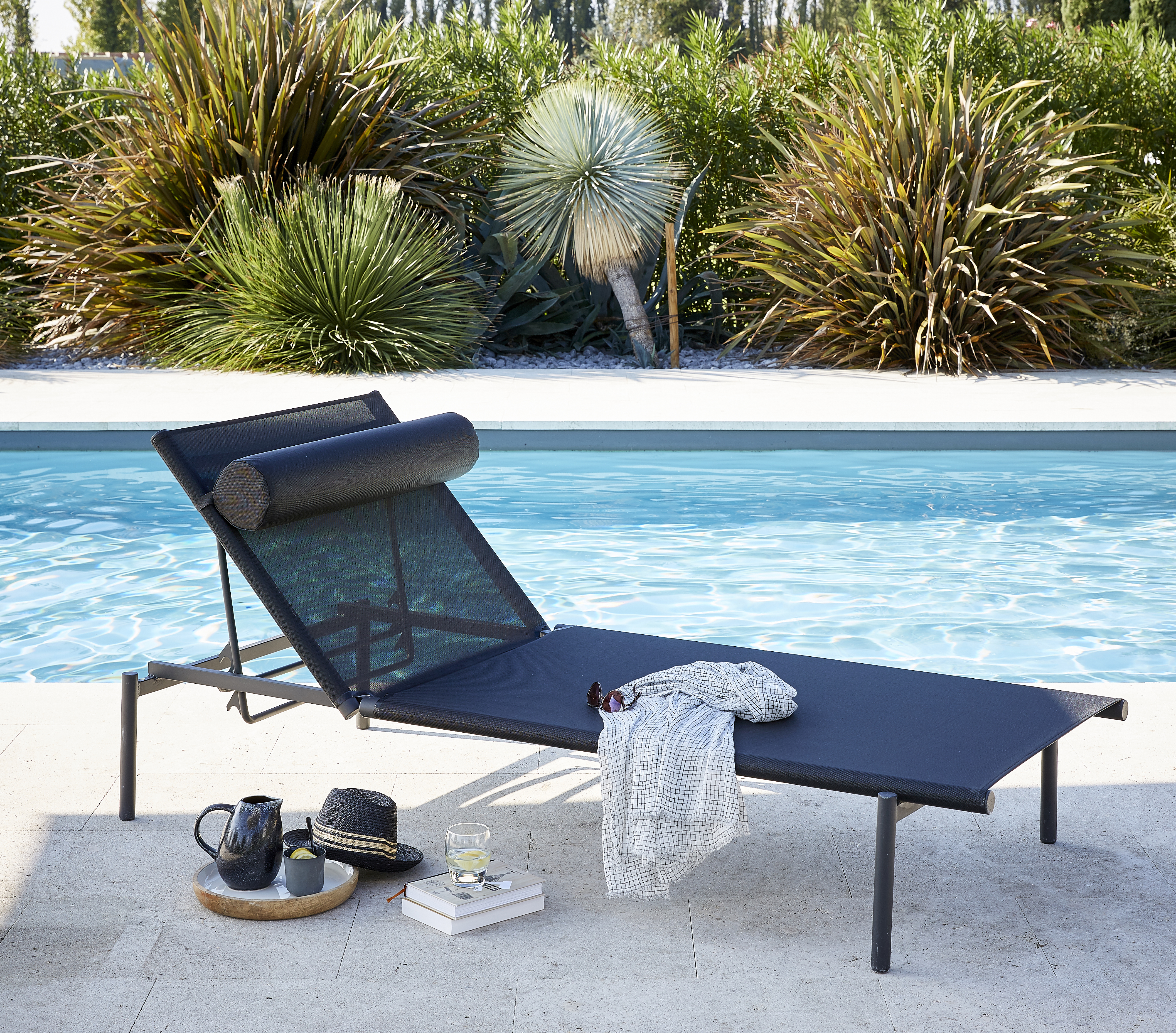 Bain de soleil de jardin ARCANE Paloma en aluminium noir - 7