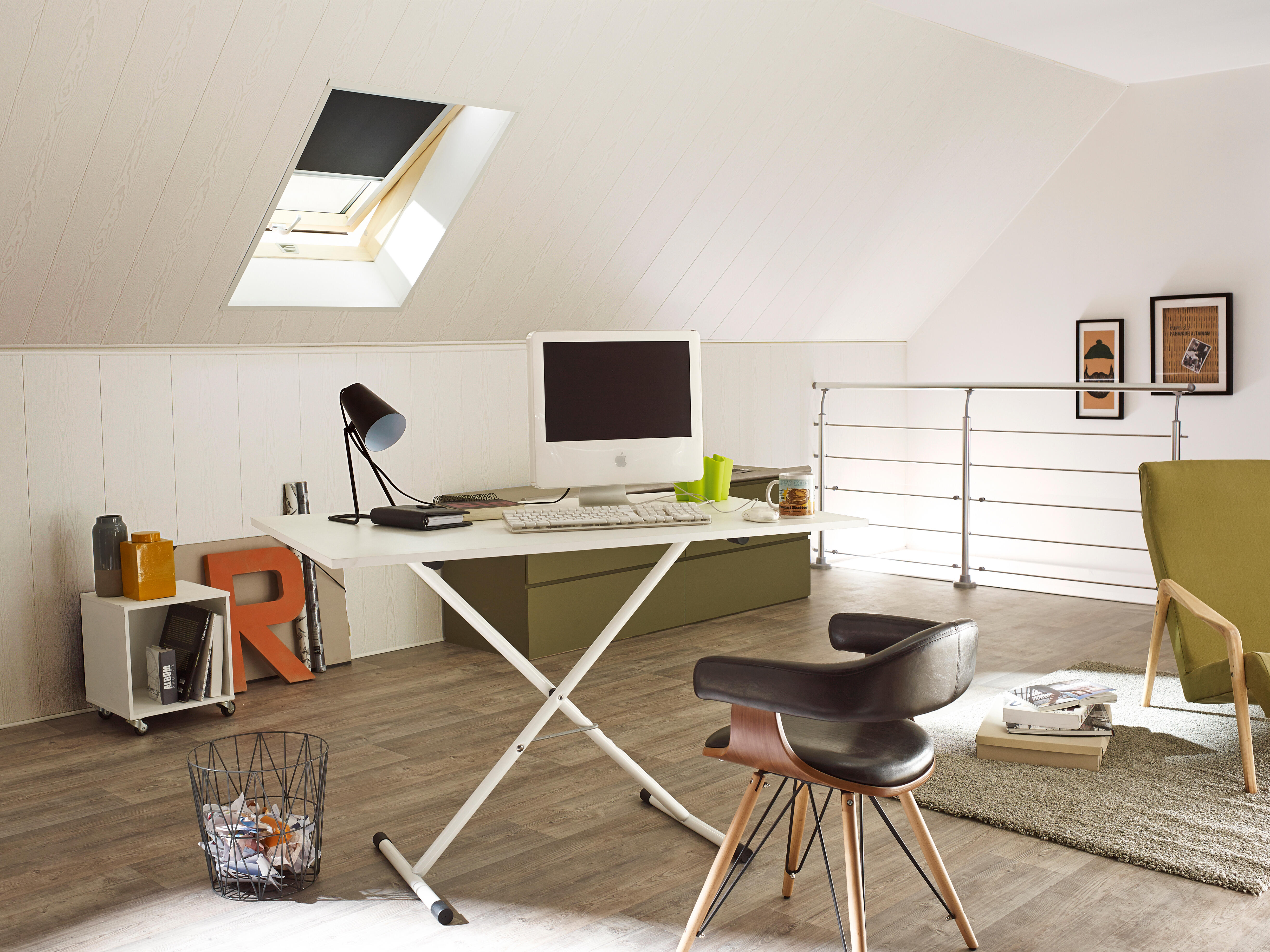 Fenêtre de toit FAKRO bois 78 x 98 cm à rotation - 4