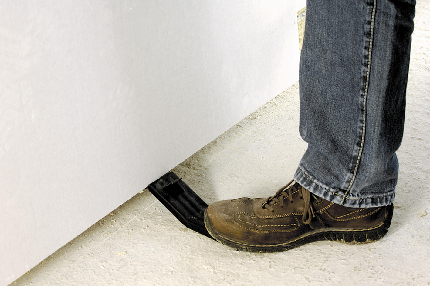 Lève-plaque avec crochet de traction pour plaque de plâtre WOLFCRAFT - 3