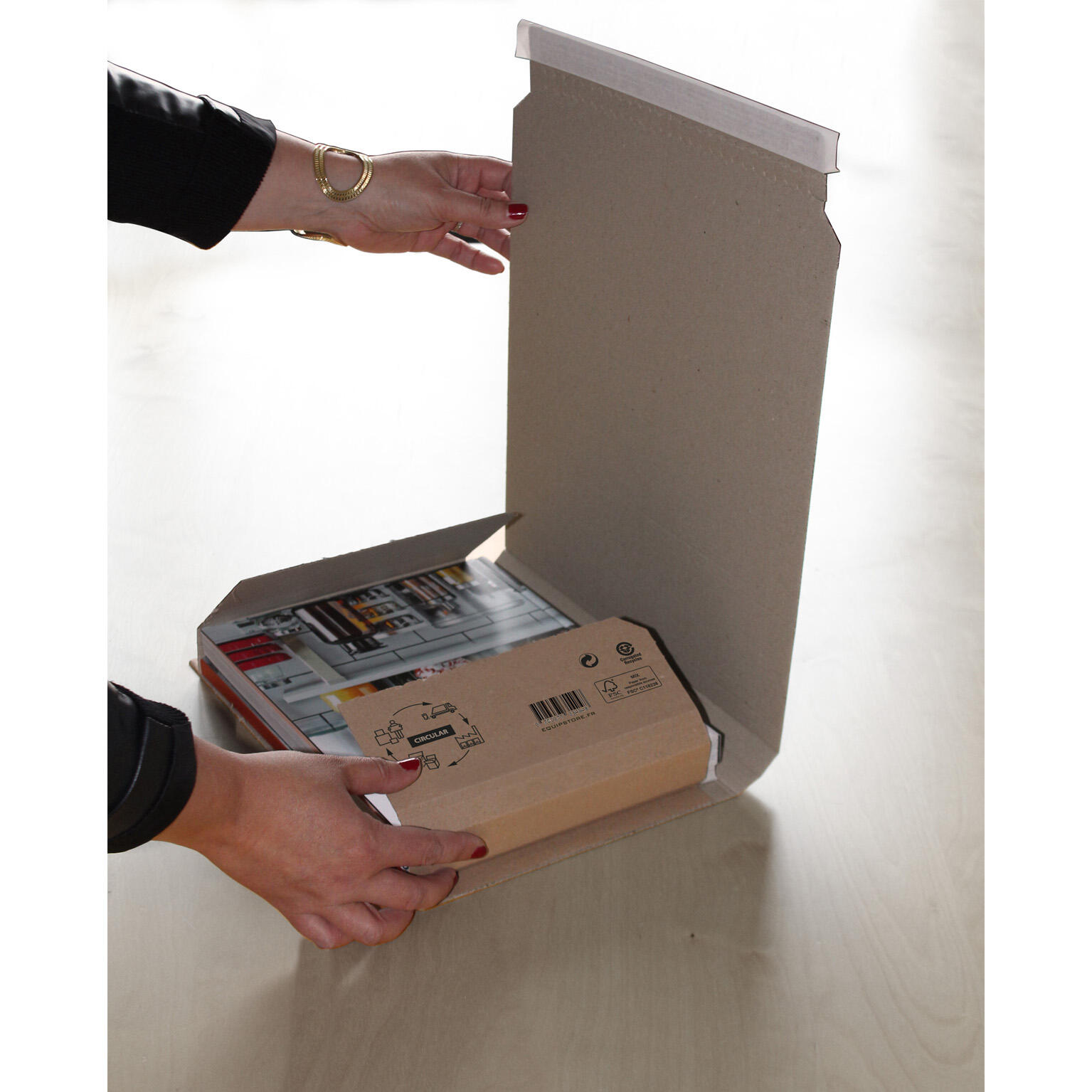 Boîte en carton s, l.31 cm x H.25 cm x p.25 cm - 4