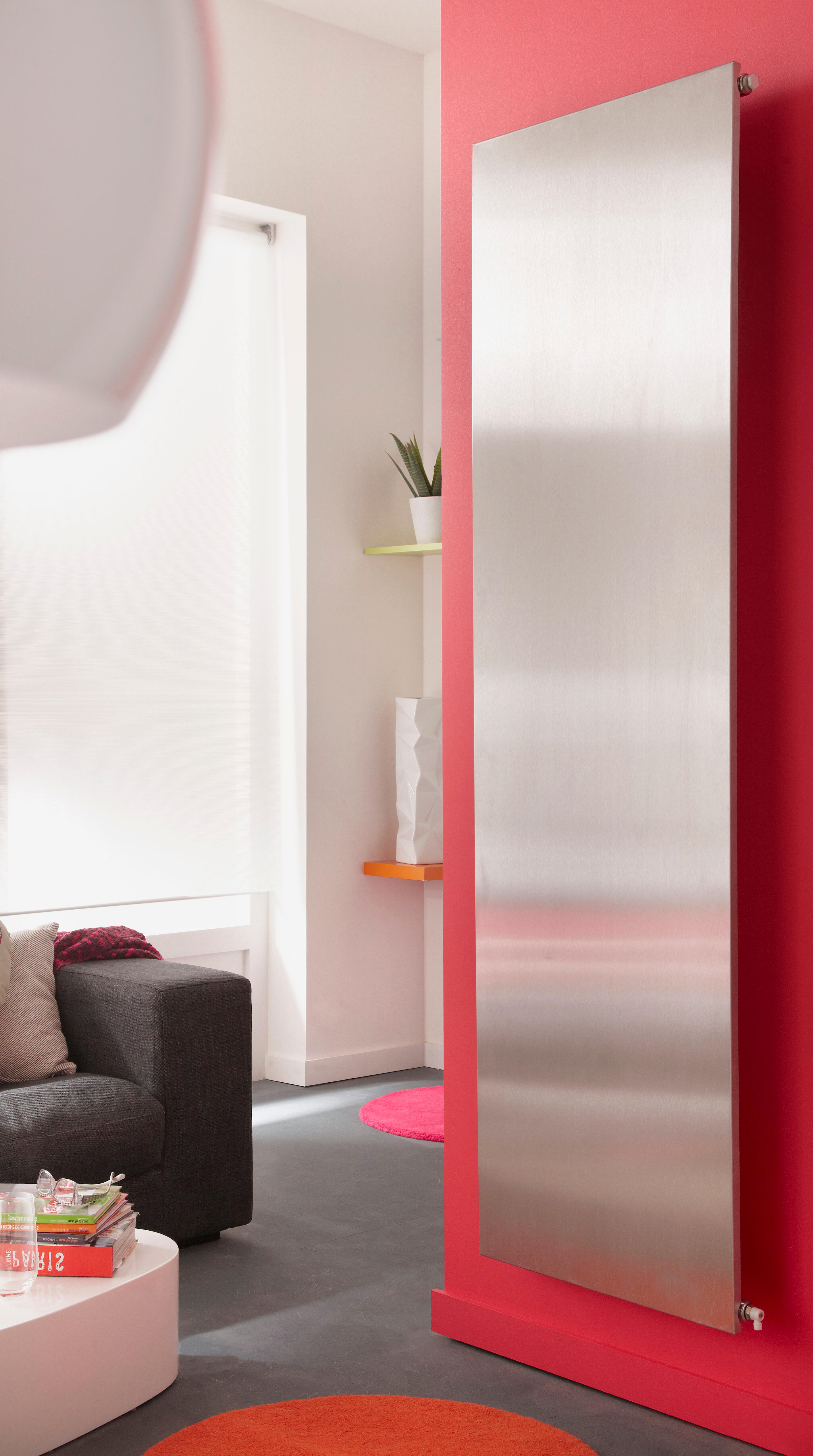 Radiateur eau chaude vertical 1170W, l.67.6xH.180.5cm gris DELTACALOR — free download