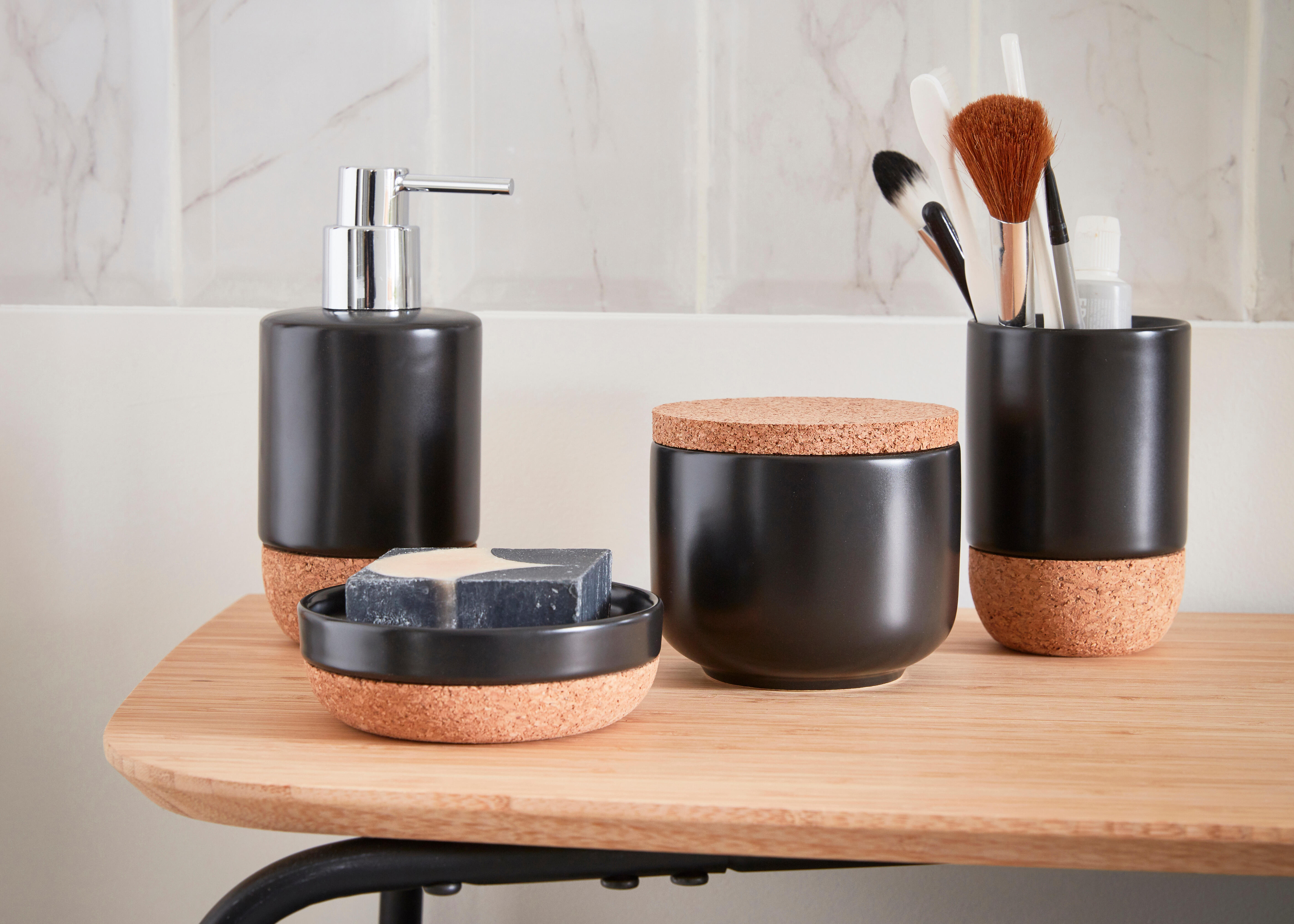 Distributeur de savon céramique noir Odemira BOX & BEYOND - 3