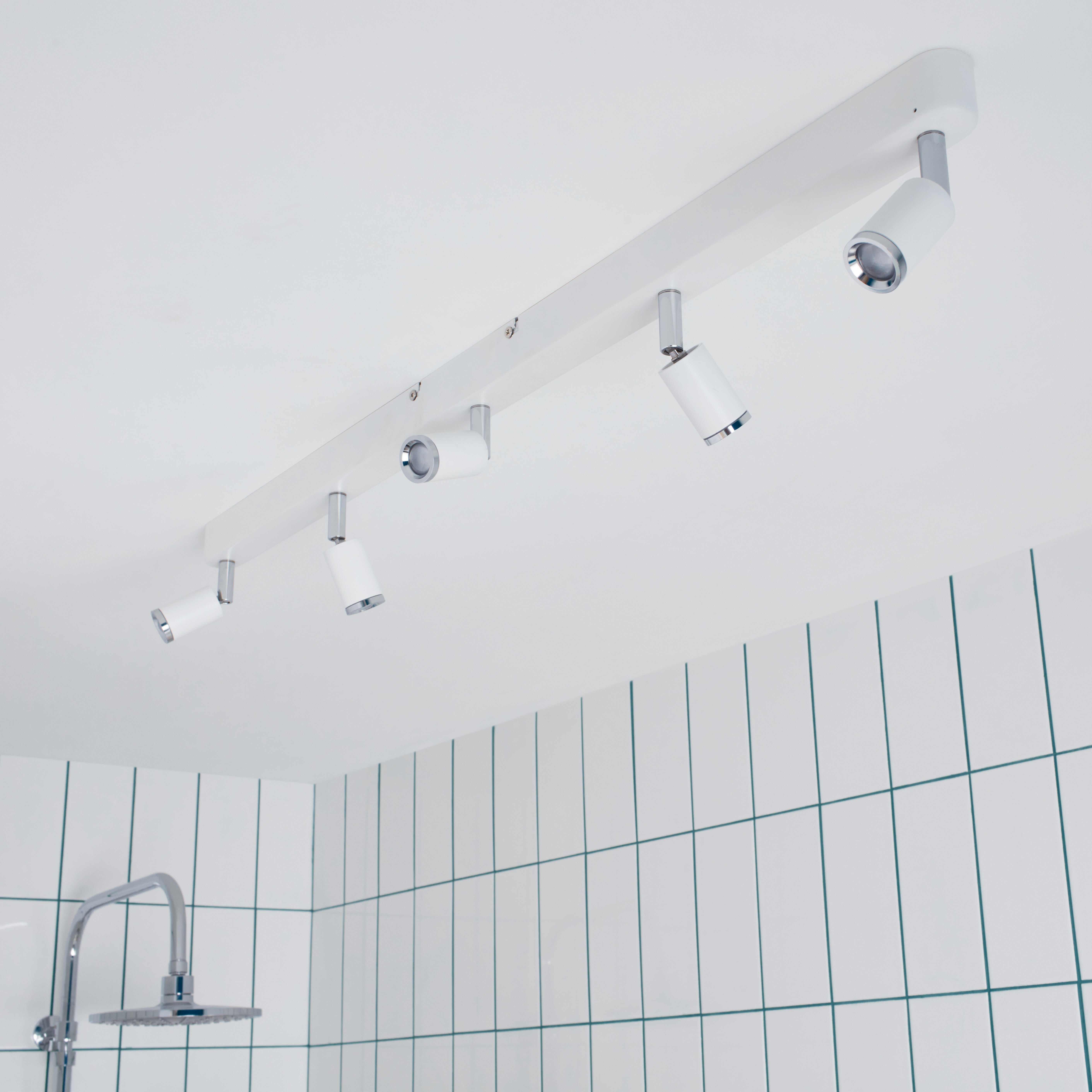 Rampe 5 spots LED salle de bain Tivoli, 2500 lumens blanc neutre, blanc Lumiplus - 2