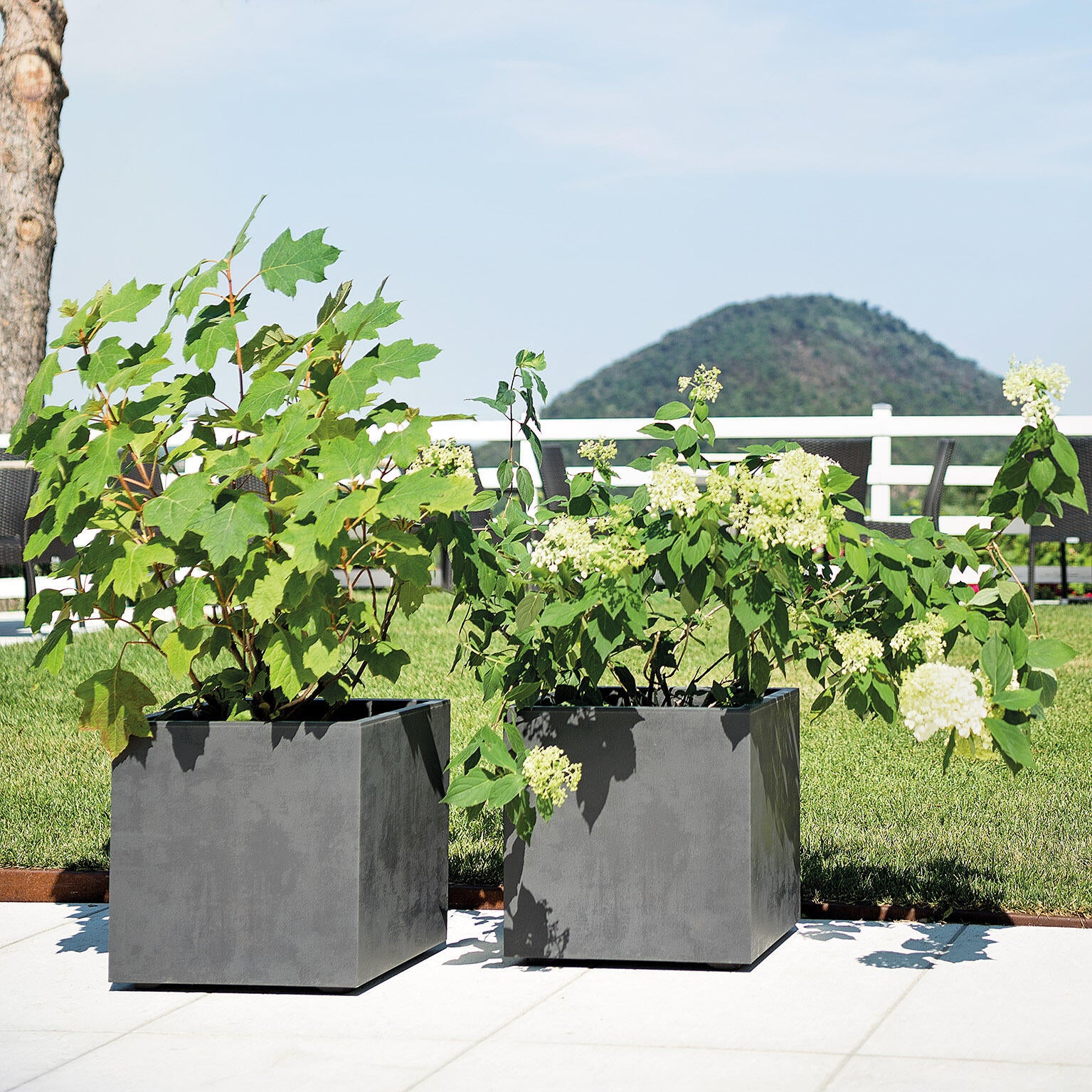 Pot de fleur carré DEROMA L. 39 x l. 39  x H.39.1 cm gris - 2