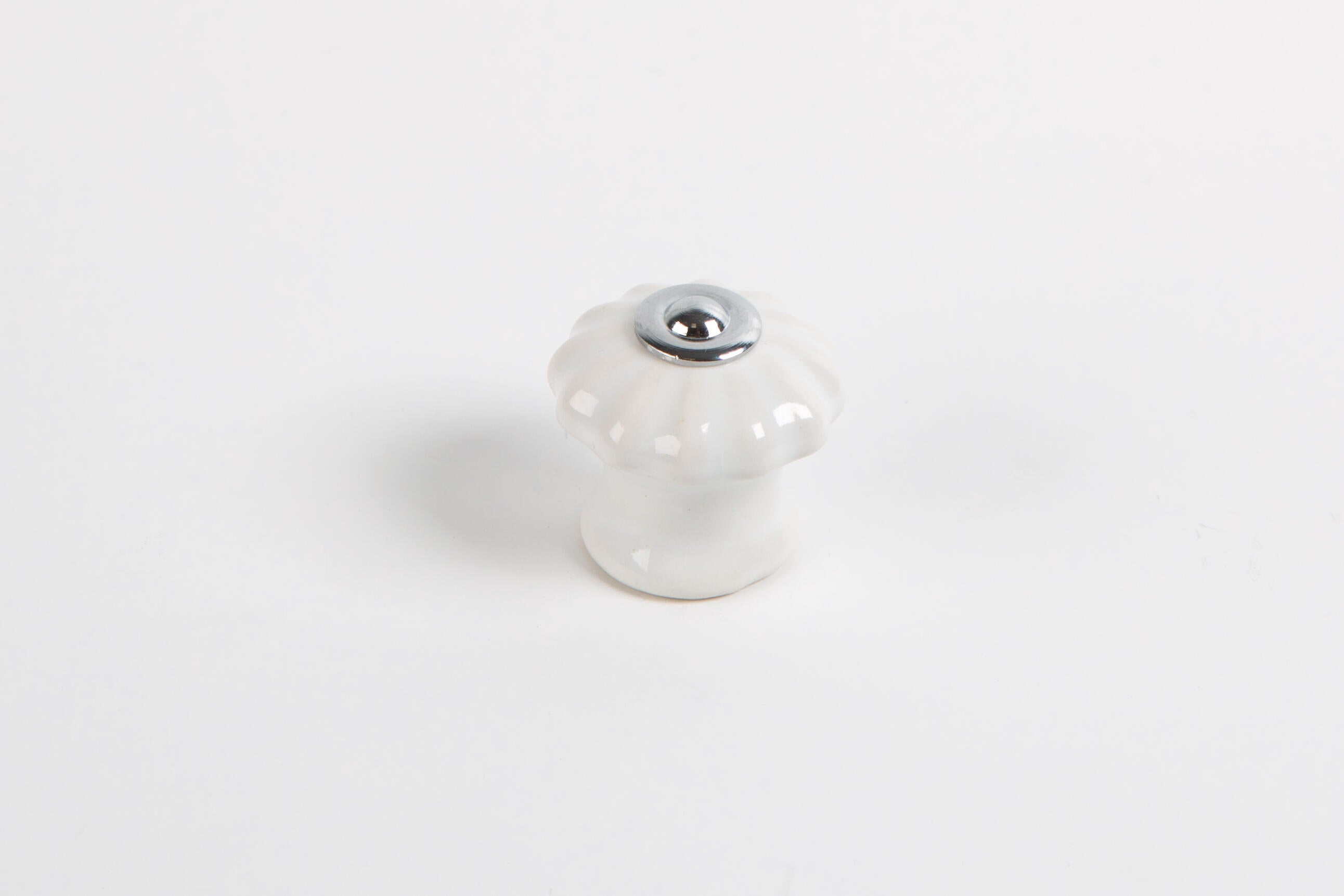 4 boutons de meuble ronds Feston, porcelaine blanc brillant, Diam.28 mm - 2