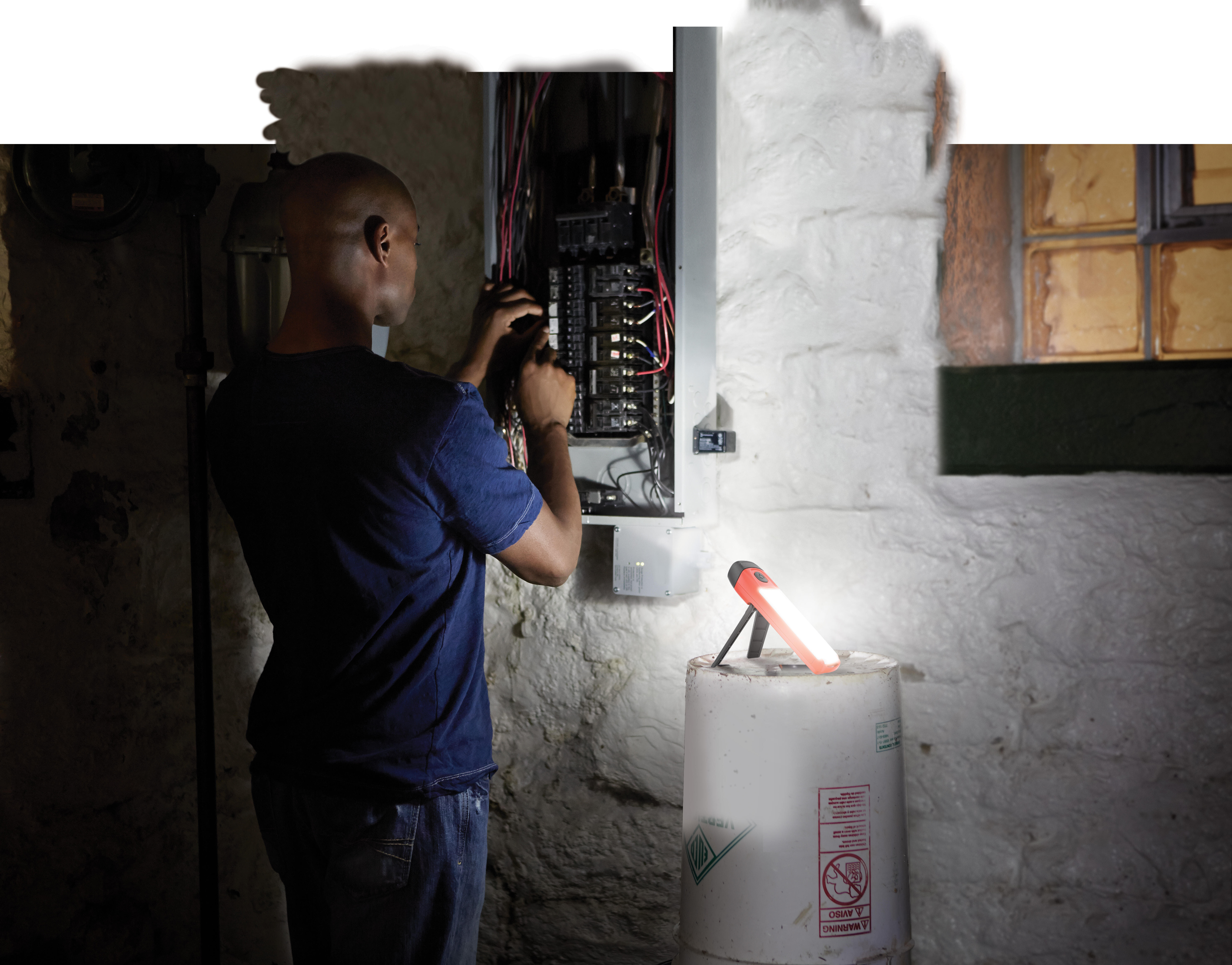Lampe torche bricolage 3en1 avec technologie fusion Energizer 2AA - 4