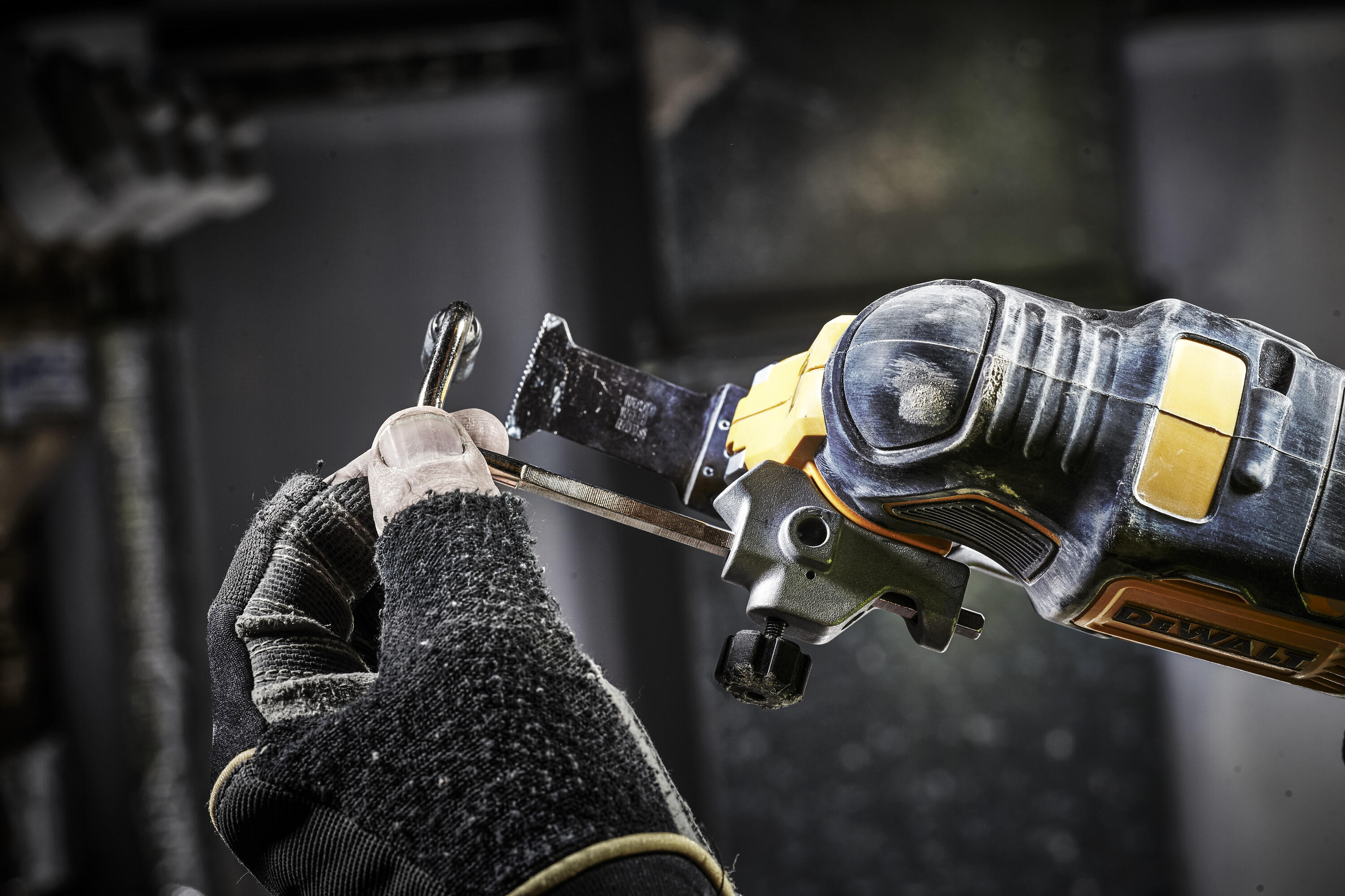 Outil multifonction DEWALT XR 18 V, 35 accessoires Sans Batterie, DCS356NT-XJ - 8